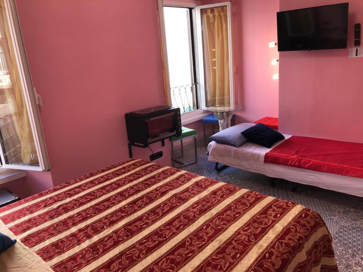 רומא S.P.T. Bed & Breakfast מראה חיצוני תמונה
